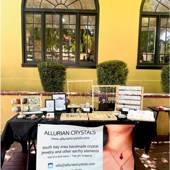 Meet your Posher, Priscilla - Picture 3 of 7